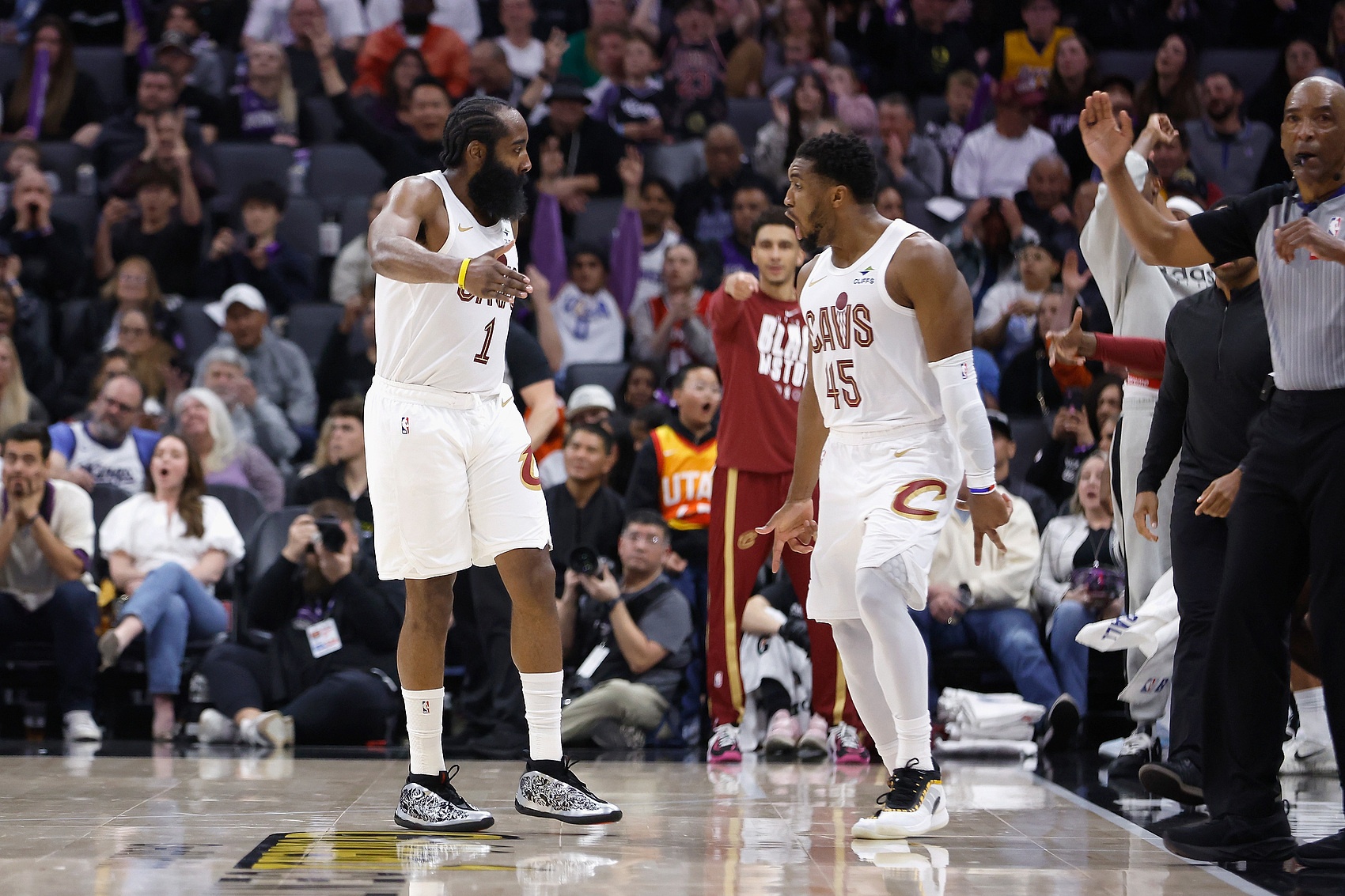 体育软件-NBA彩经：骑士客场拿下雷霆 勇士主场难敌掘金 湖人难胜绿军