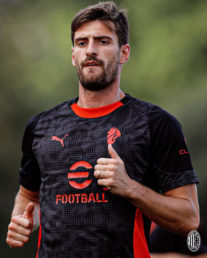 开云体育下载-加比亚因伤缺席米兰德比，巴特萨吉接受每日评估|国际米兰队|意甲|意甲联赛|国际米兰|ac米兰_新浪体育_新浪新闻