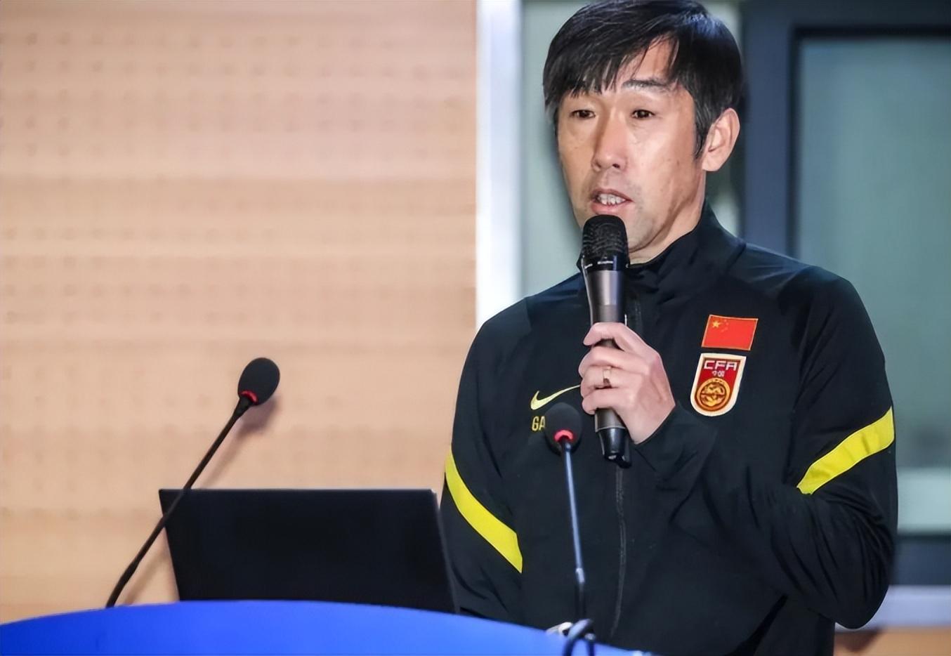 安卓iOS-意外！青岛西海岸刚1比4不敌上港，郑智就发声做出重要决定