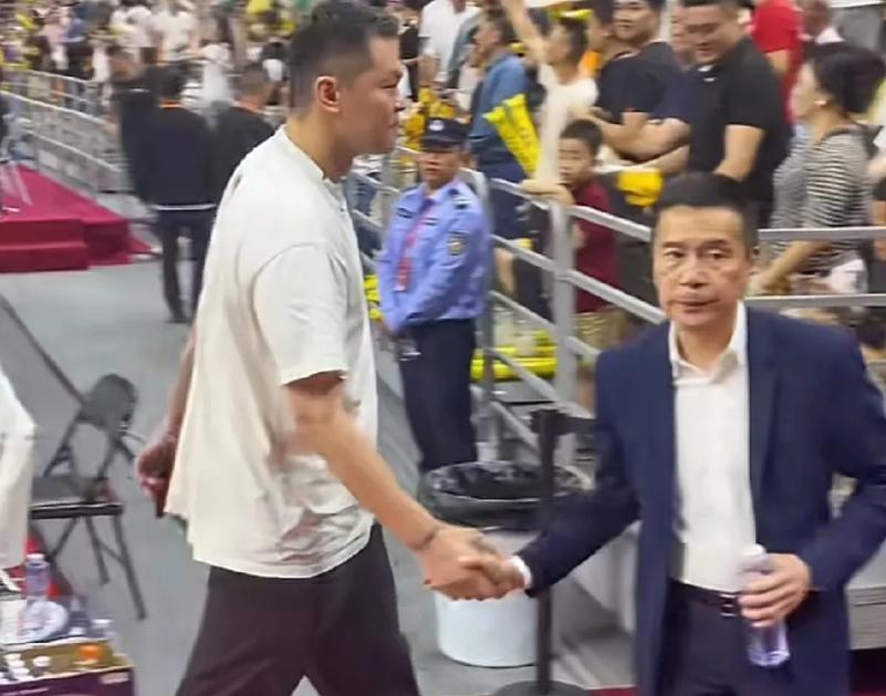 安卓iOS-广东3消息！胡明轩尿检结果出炉，陈老板鼓舞球队，主场严阵以待